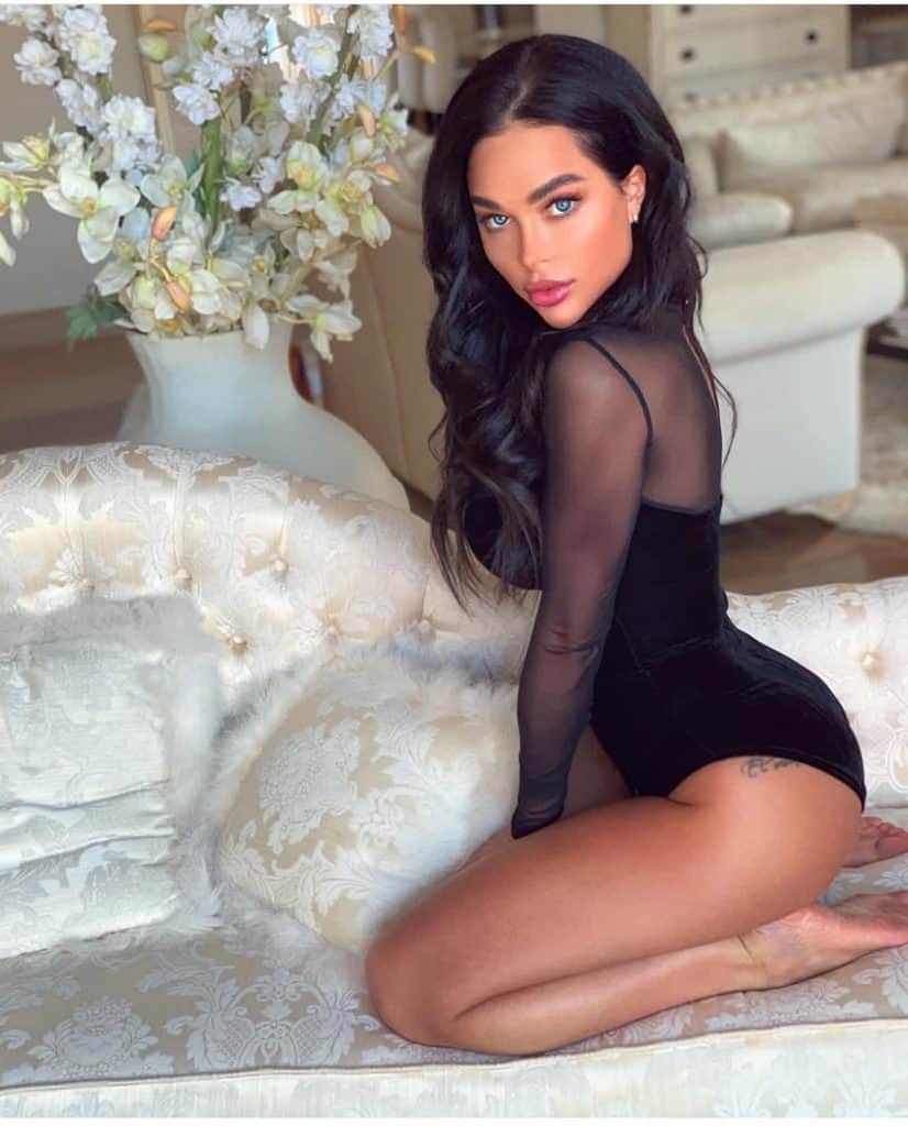 אמילי נערת ליווי בחיפה