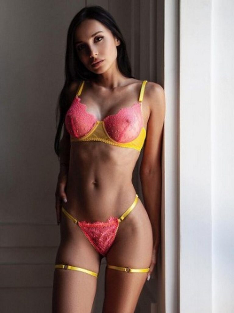 ורה נערת ליווי בחיפה